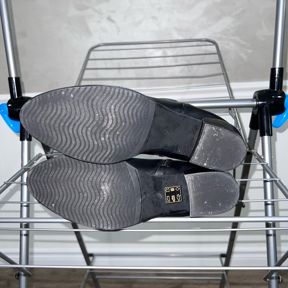 Canal Grande Ankle Boots - Picture 2 of 4